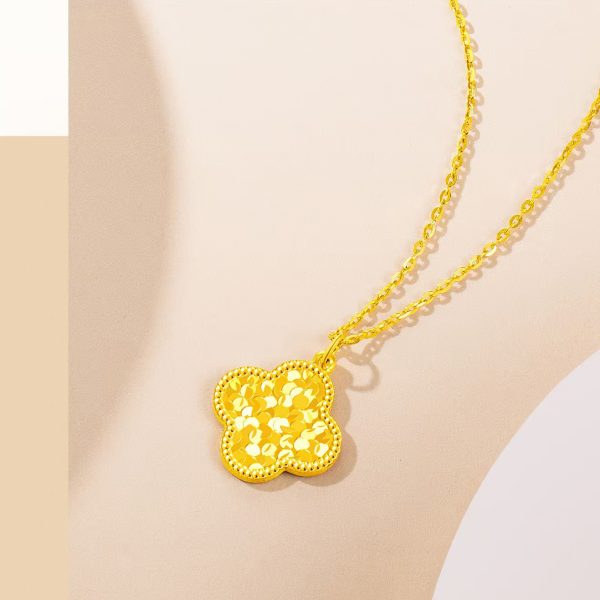 Van Cleef Clover Necklace