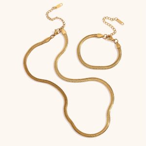 2809768e-fa28-4bb2-a13a-4f0af834f410.jpg Simple Match Set