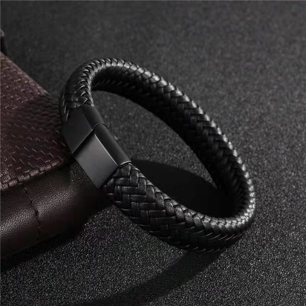 4023b4a3-30d8-4aab-abaa-0c4d2f1029c3.jpg Men’s Leather Cord Bracelet