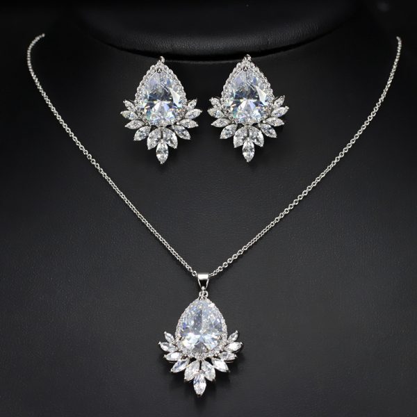 Bridal Round Jewelry Set