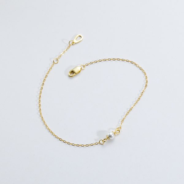 Elegant Pearl Bracelet