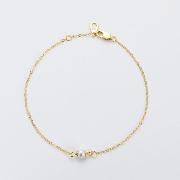 Elegant Pearl Bracelet