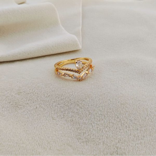 Lily Crystal Ring