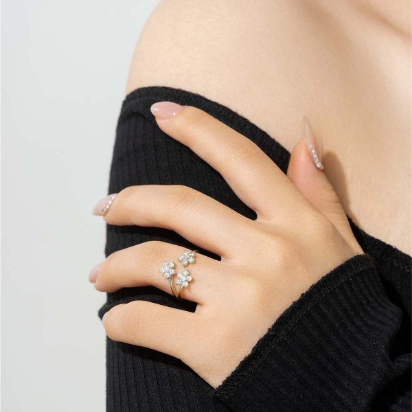 Minimalist Flower Ring