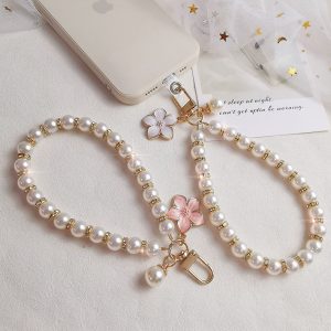 Pearl Pendant & Flower Keychain