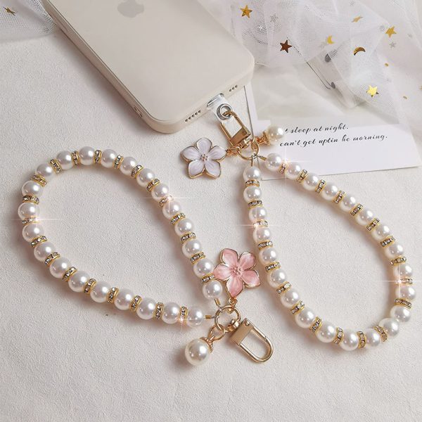 Pearl Pendant & Flower Keychain
