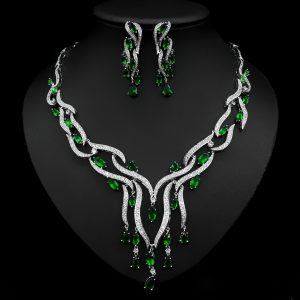 a73a6776-d14a-4de1-8b31-a9d97383d2bc.jpg Crystal Jewelry Set