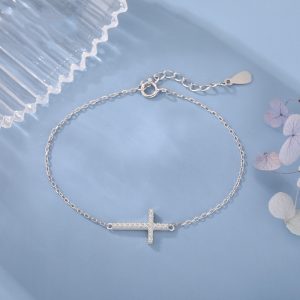 e00d9e03-d9aa-4ae4-bad2-e62351e3543d.jpg Side Cross Bracelet