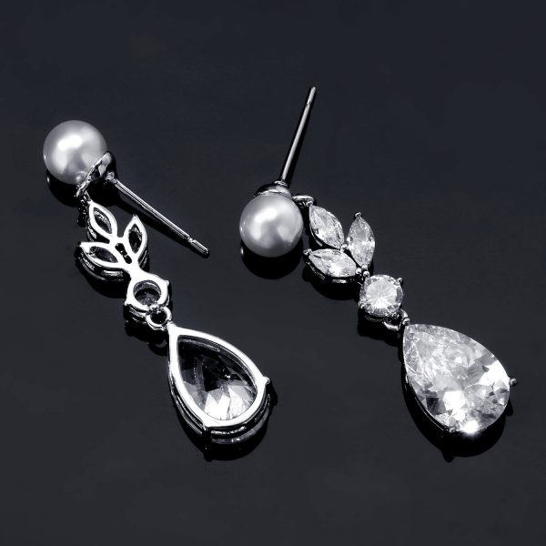 Water Drop Pearl Earrings