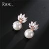 1e1e210c-c1ab-45af-bac5-f6769f7eb0ef.jpg Simple Pearl Stud Earrings