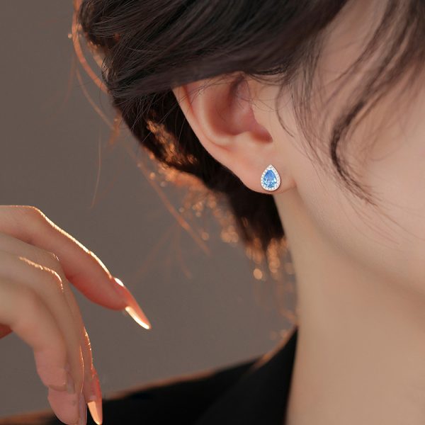 O1CN01V8PKMG1rneyM9W5a6_3173575676-0-cib.jpg Marina Tear Drop Earrings