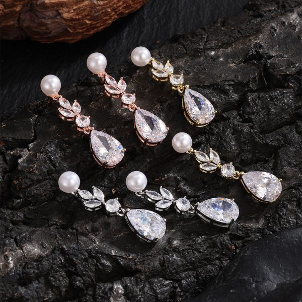 Water Drop Pearl Earrings
