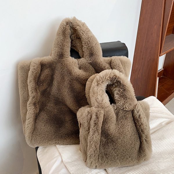 Waylen Fur Bag