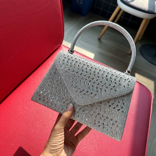 Vera Clutch