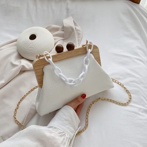 Queenie Clutch