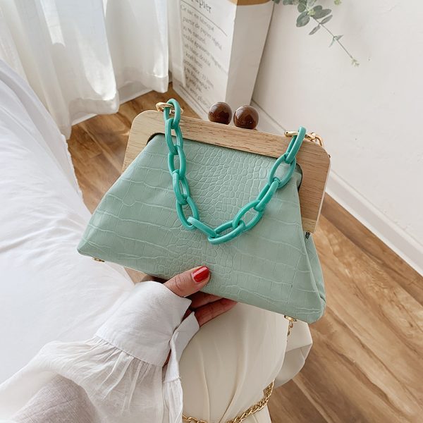 Queenie Clutch