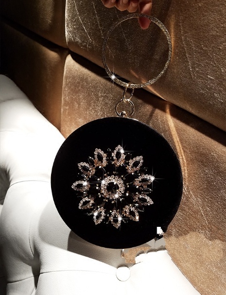 Yakira Clutch