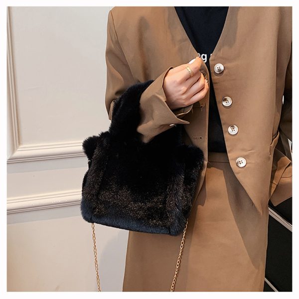 Waylen Fur Bag