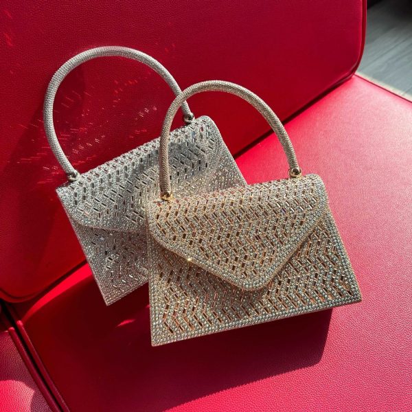 Vera Clutch