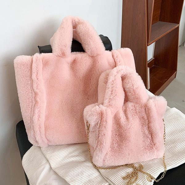 Waylen Fur Bag