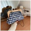 Quintessa Clutch