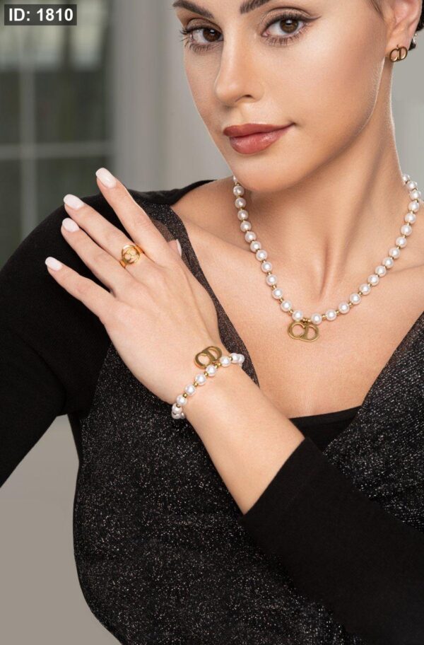 1810  Dior Jewelry Set - Pearl