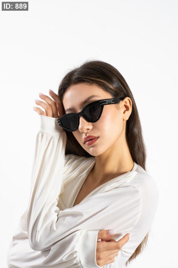 889  Dior Sunglasses - Black