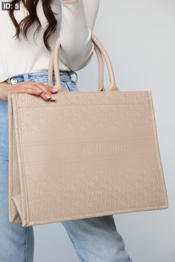 05  Dior Tote Bag - Beige