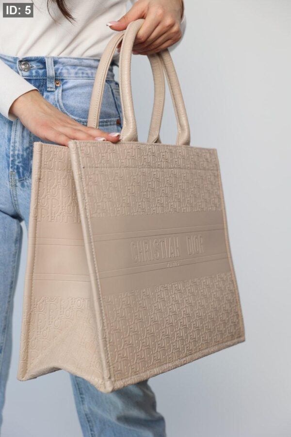 05  Dior Tote Bag - Beige